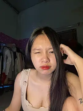 Snapshot of Link-mii chatting on March 2026 04:23:01 AM Link-mii online show from March 2026 04:23:01 AM