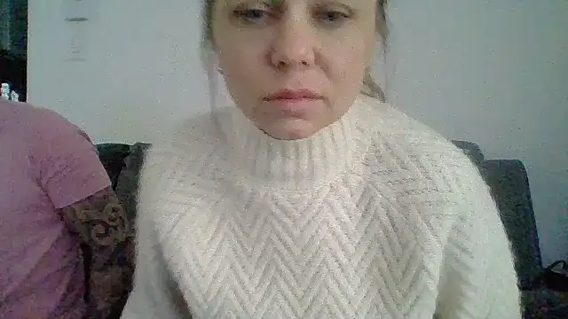 Snapshot of Couple_qc chatting on April 2026 07:48:01 PM Couple qc online show from April 2026 07:48:01 PM