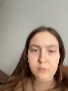 charmingggirl online show from April 2026 01:04:02 PM