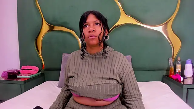 Snapshot of taty_sexxx chatting on April 2026 03:38:02 PM taty sexxx online show from April 2026 03:38:02 PM