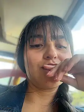 1 Scarllet  online show from May 2026 02:11:02 PM