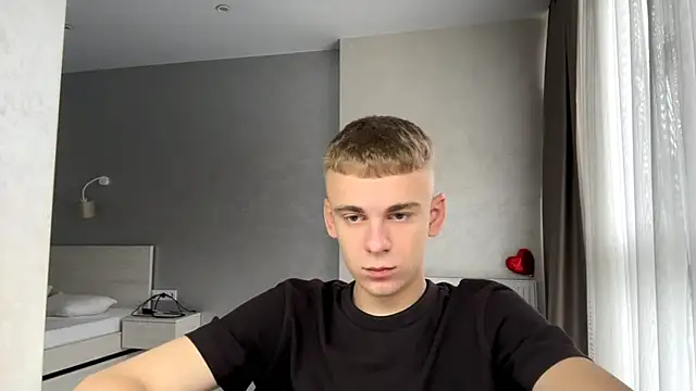 Snapshot of SoloFury chatting on July 2026 06:39:02 AM SoloFury online show from July 2026 06:39:02 AM