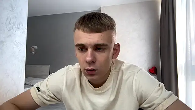 Snapshot of SoloFury chatting on August 2026 05:40:01 AM SoloFury online show from August 2026 05:40:01 AM
