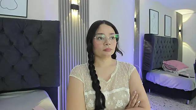 Snapshot of Lizeth_Vega chatting on April 2026 07:28:02 PM Lizeth Vega online show from April 2026 07:28:02 PM