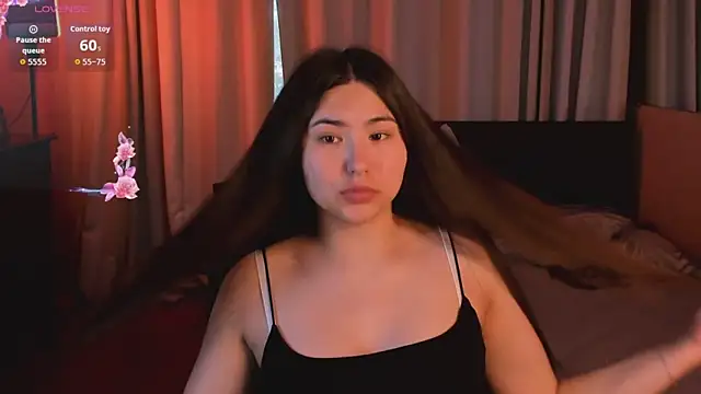 Snapshot of IceIcebabe_ chatting on June 2026 01:12:02 AM IceIcebabe online show from June 2026 01:12:02 AM