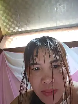 Snapshot of Reeoo-93 chatting on May 2026 11:44:01 PM Reeoo-93 online show from May 2026 11:44:01 PM