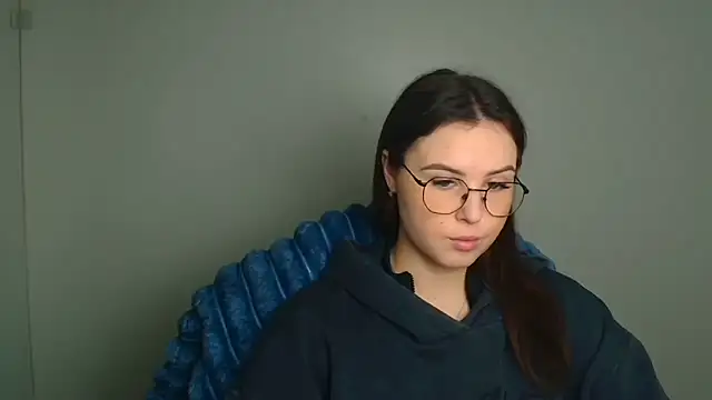 Nika nik a online show from March 2026 06:18:01 AM