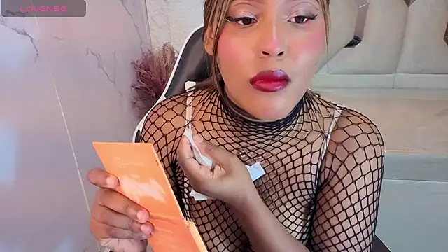 Snapshot of naomitp chatting on May 2026 12:33:01 PM naomitp online show from May 2026 12:33:01 PM