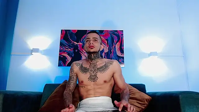 DominicParkerr online show from March 2026 11:42:01 PM