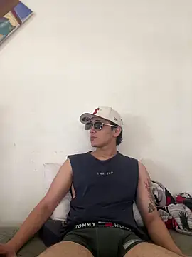 Snapshot of Hazhitr chatting on March 2026 02:33:02 PM Hazhitr online show from March 2026 02:33:02 PM