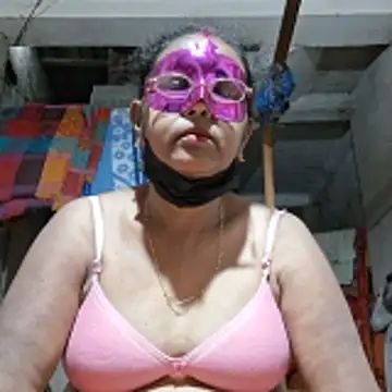 Riya45326 online show from May 2026 06:58:01 PM