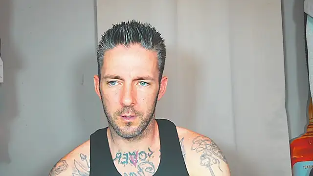 SkylarrGrey online show from May 2026 05:37:01 AM