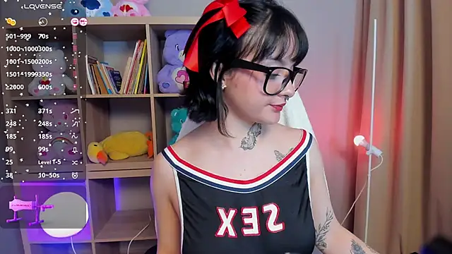Snapshot of _EmilyRouge_ chatting on May 2026 04:40:01 AM EmilyRouge online show from May 2026 04:40:01 AM