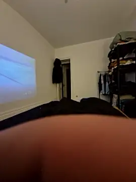 Snapshot of lolo0105 chatting on April 2026 07:20:02 PM lolo0105 online show from April 2026 07:20:02 PM