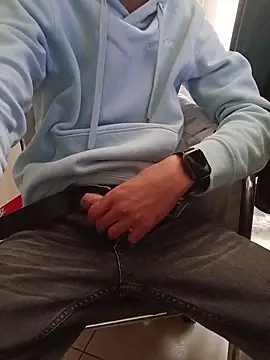 Skinboy06 online show from May 2026 11:40:01 AM