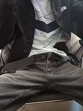 Skinboy06 online show from May 2026 09:05:01 AM