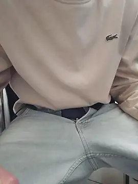 Skinboy06 online show from May 2026 09:04:02 AM