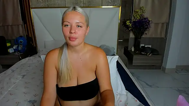 Snapshot of Rita_Olson chatting on June 2026 03:25:01 AM Rita Olson online show from June 2026 03:25:01 AM