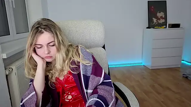 EvaKraz online show from May 2026 07:19:01 PM