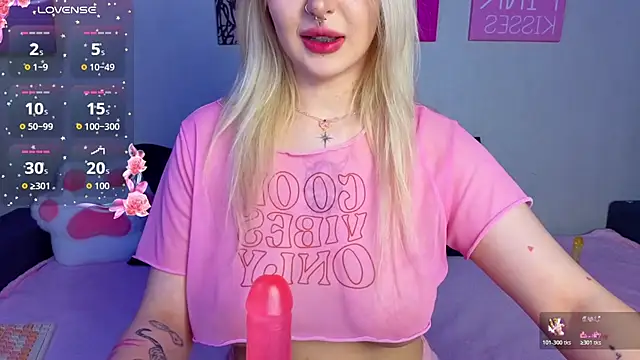 BlondieSummer online show from August 2026 05:18:02 PM