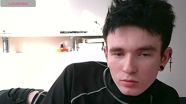 Snapshot of Ernest_ice chatting on April 2026 01:20:01 PM Ernest ice online show from April 2026 01:20:01 PM