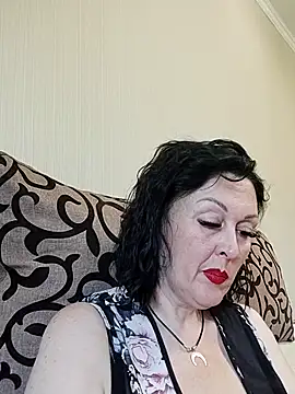 Snapshot of HelgaDennis chatting on June 2026 12:22:01 PM HelgaDennis online show from June 2026 12:22:01 PM