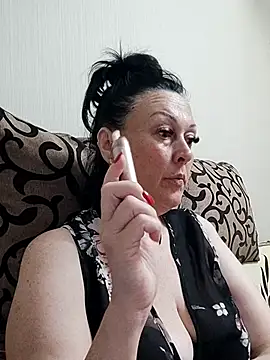 Snapshot of HelgaDennis chatting on July 2026 10:05:01 PM HelgaDennis online show from July 2026 10:05:01 PM