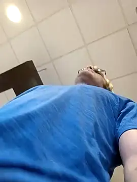 Zeppfann3377 online show from April 2026 11:33:01 AM