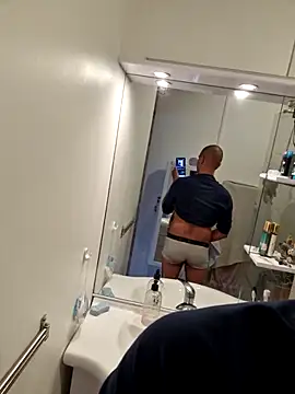 Justfunfree online show from March 2026 03:01:02 PM