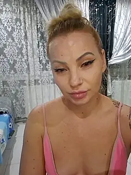 Snapshot of AngelGlowx chatting on June 2026 08:03:01 PM AngelGlowx online show from June 2026 08:03:01 PM