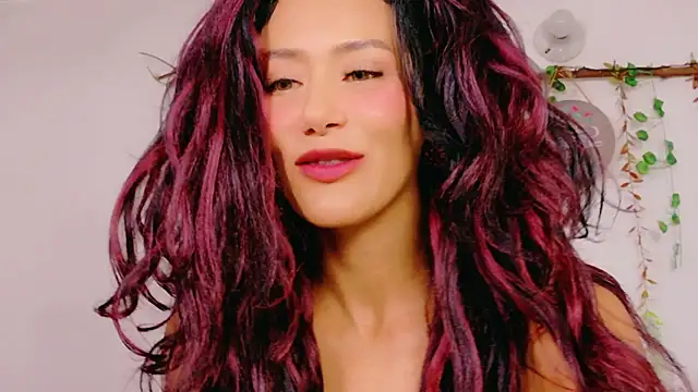 Ajua  Uva online show from April 2026 10:45:02 PM