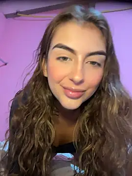Snapshot of miiabellovic chatting on May 2026 06:25:01 PM miiabellovic online show from May 2026 06:25:01 PM