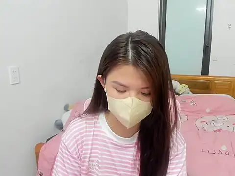 Chi xinh19 online show from June 2026 03:28:01 PM