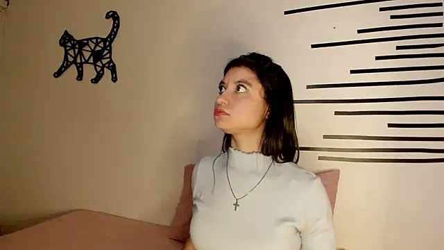 Snapshot of LindaCatalina_ chatting on May 2026 12:58:01 PM LindaCatalina online show from May 2026 12:58:01 PM