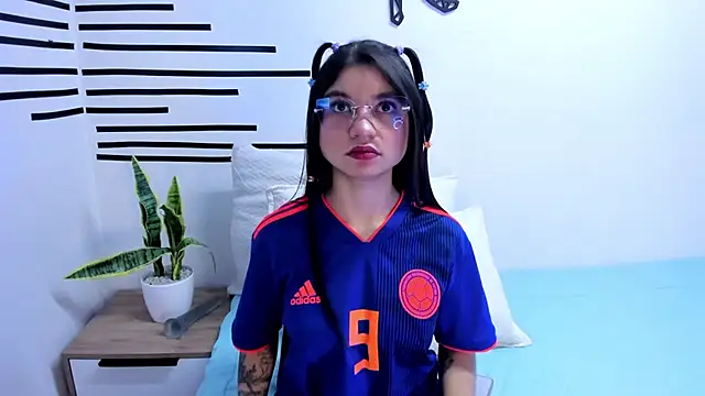 LindaCatalina  online show from June 2026 01:20:02 PM