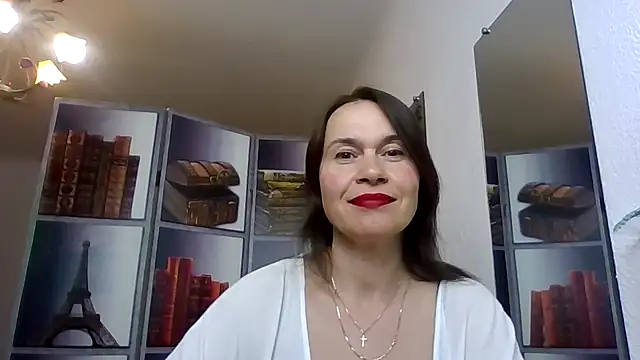 Selena Moo online show from April 2026 12:09:02 PM