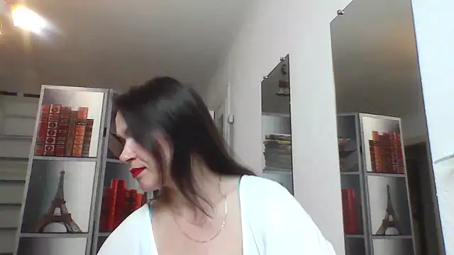 Selena Moo online show from June 2026 08:49:02 AM