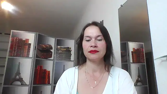 Selena Moo online show from June 2026 02:19:02 PM