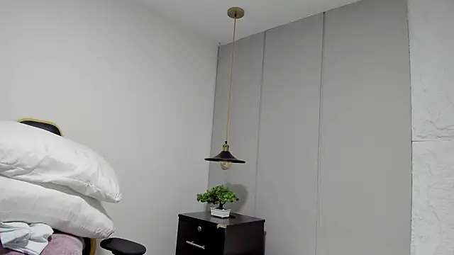 kira relish online show from April 2026 05:30:01 PM