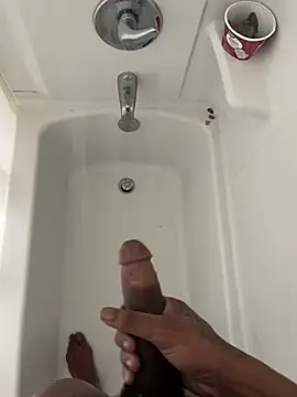 Mr11inchesnluvv online show from March 2026 10:59:01 PM