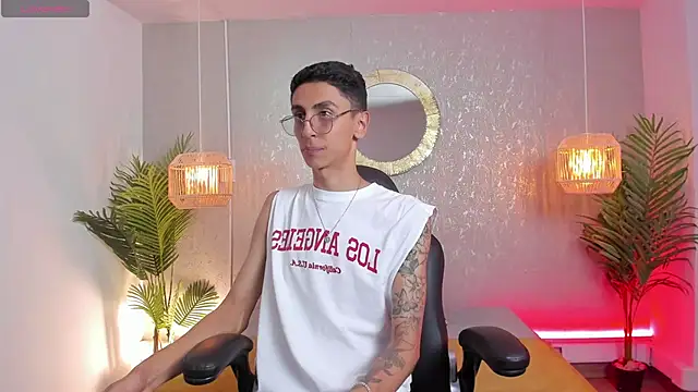 Snapshot of Gio_carangi chatting on May 2026 04:40:01 AM Gio carangi online show from May 2026 04:40:01 AM