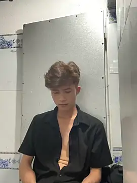 Nguyencuong1999 online show from April 2026 05:30:01 PM