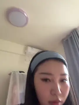 Snapshot of kiki-chloe chatting on April 2026 06:25:02 AM kiki-chloe online show from April 2026 06:25:02 AM