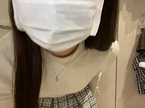 Snapshot of y-u-r-a-33 chatting on April 2026 08:26:02 AM y-u-r-a-33 online show from April 2026 08:26:02 AM