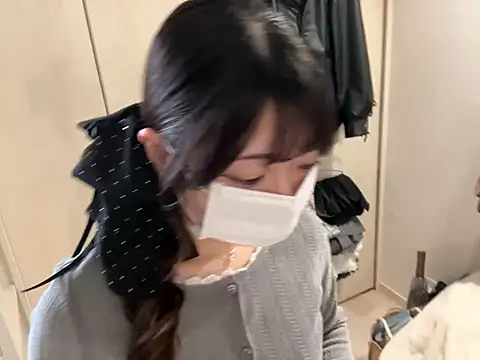 Snapshot of y-u-r-a-33 chatting on April 2026 08:36:02 AM y-u-r-a-33 online show from April 2026 08:36:02 AM