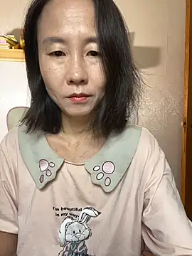 Snapshot of lilysister66 chatting on May 2026 08:53:02 AM lilysister66 online show from May 2026 08:53:02 AM