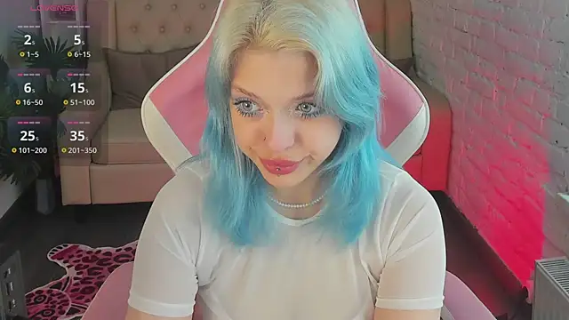 Snapshot of Clown_Princess chatting on May 2026 07:27:01 AM Clown Princess online show from May 2026 07:27:01 AM