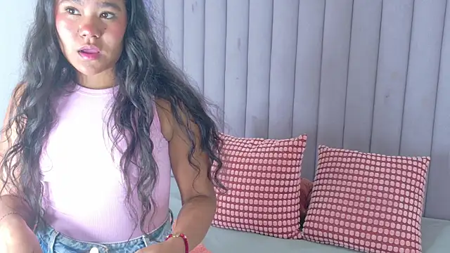 AhslyEvans   online show from June 2026 07:28:02 PM