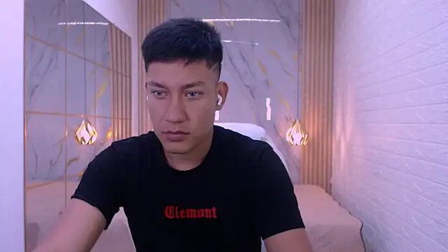 DominantBoy4 online show from March 2026 01:05:01 PM