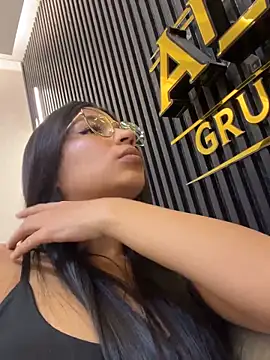 breenda01 online show from March 2026 10:37:02 PM